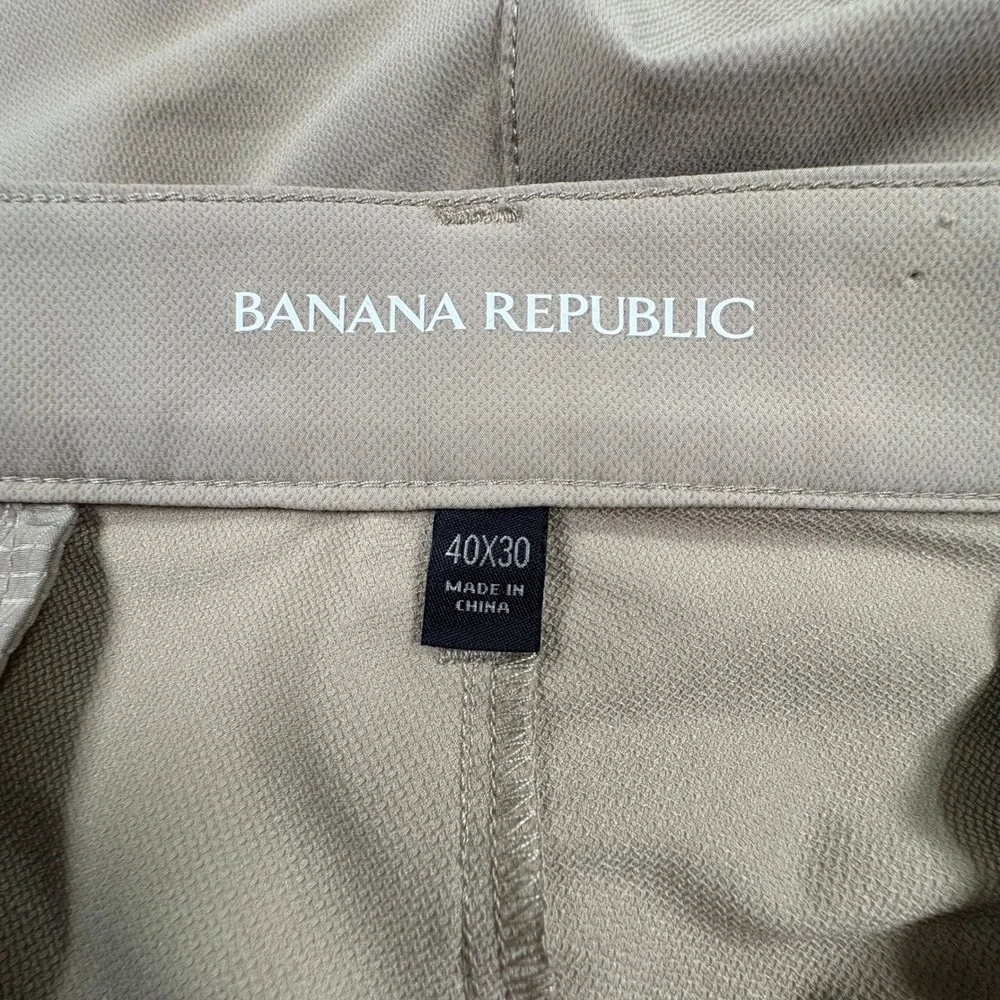 Banana Republic *orders ship